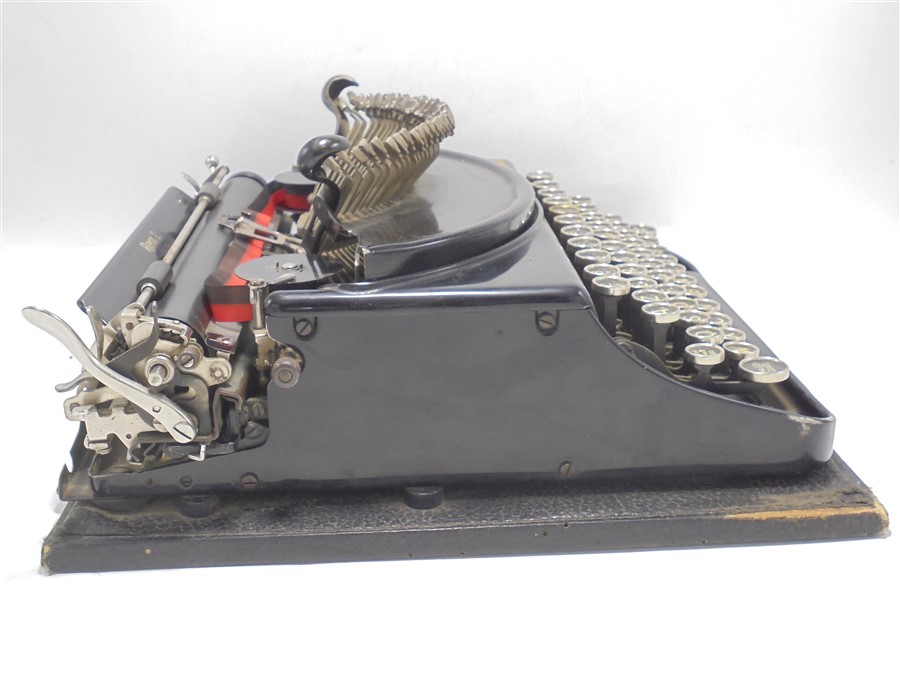 machine a ecrire remington rem2