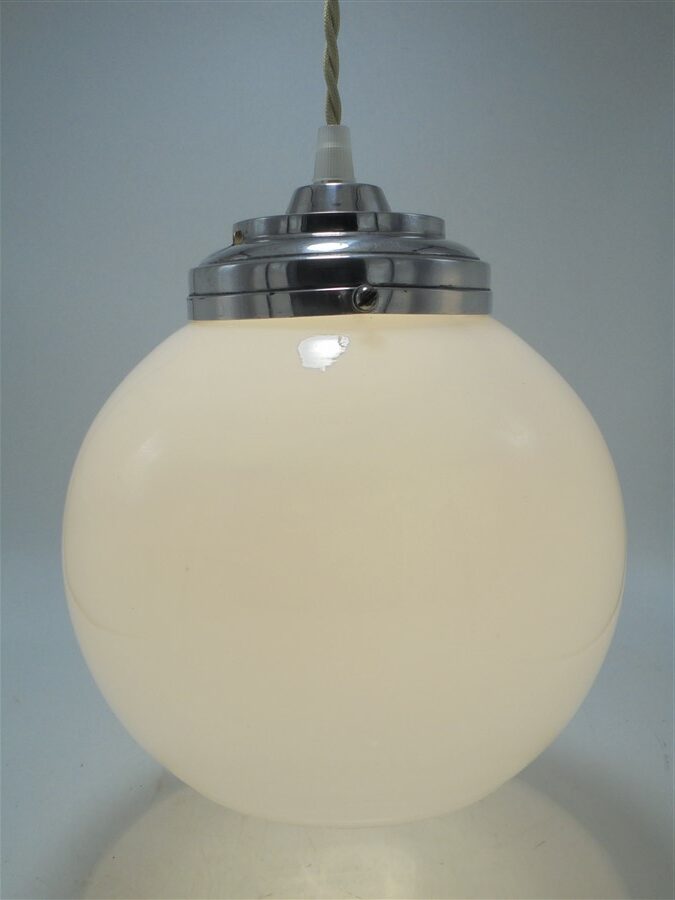 suspension globe opaline blanche