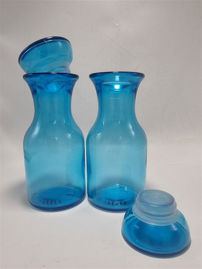Paire de pots Lever en verre bleu