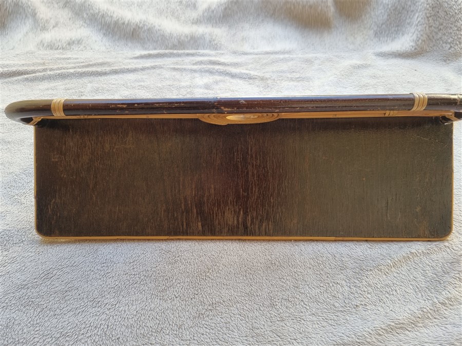etagere murale vintage en rotin