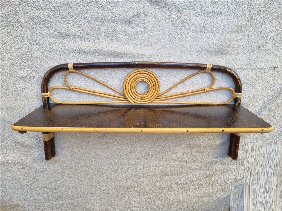 etagere murale vintage en rotin
