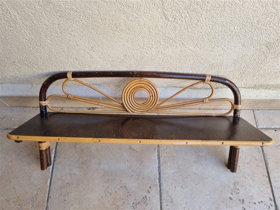 etagere murale vintage en rotin