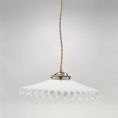 Suspension en opaline