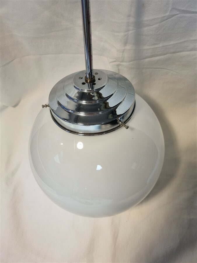 lustre art deco globe rond en opaline