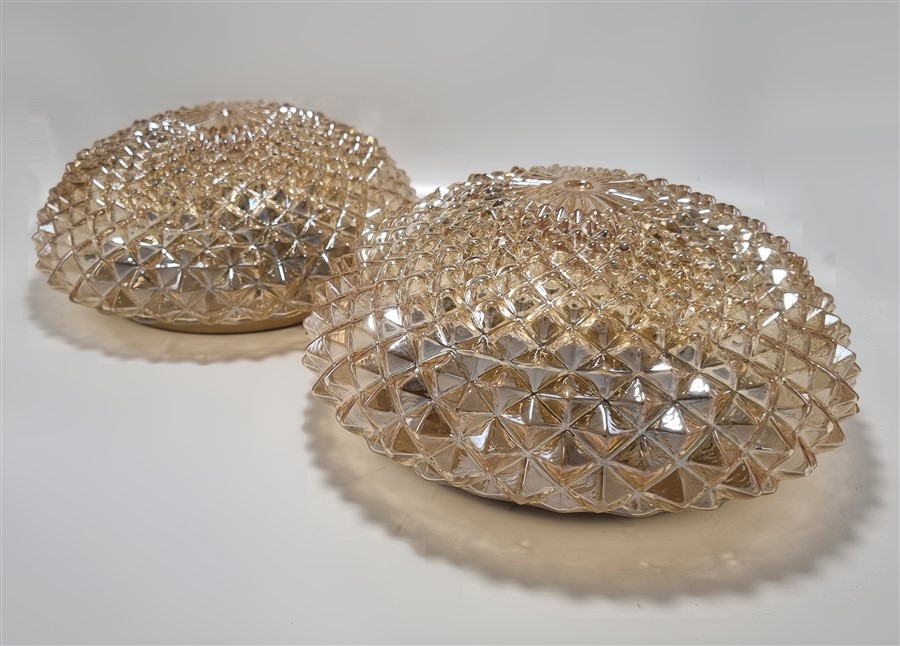 Paire d appliques ou plafonniers en verre or