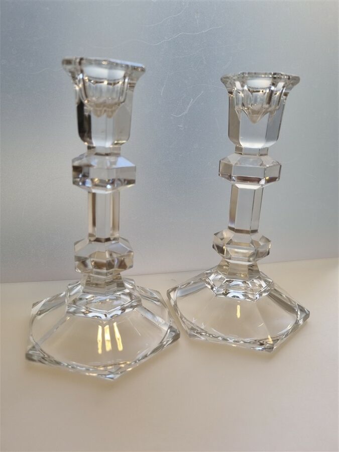 Paire de chandeliers en verre