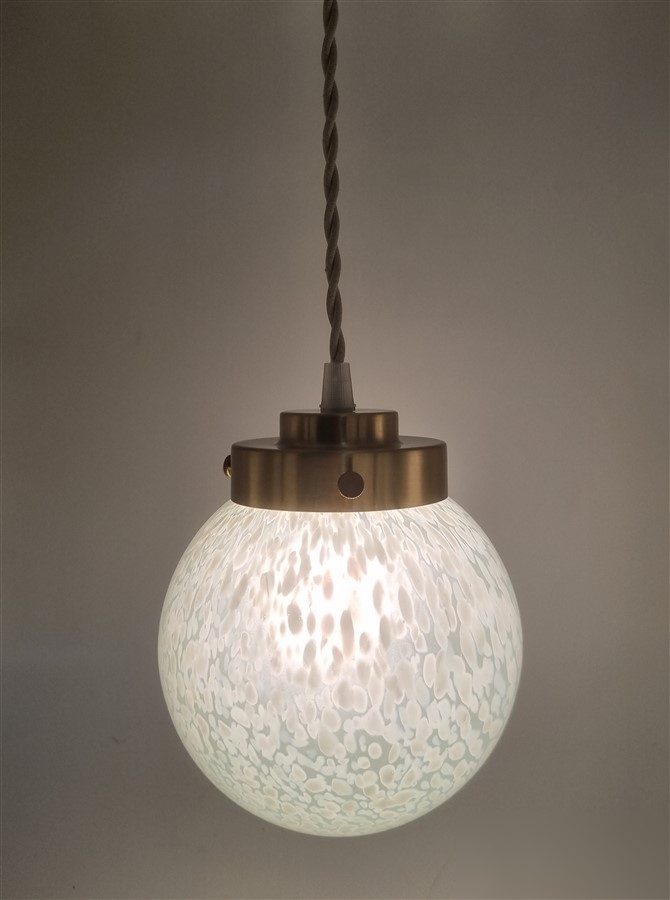 Baladeuse globe vintage en verre mouchete