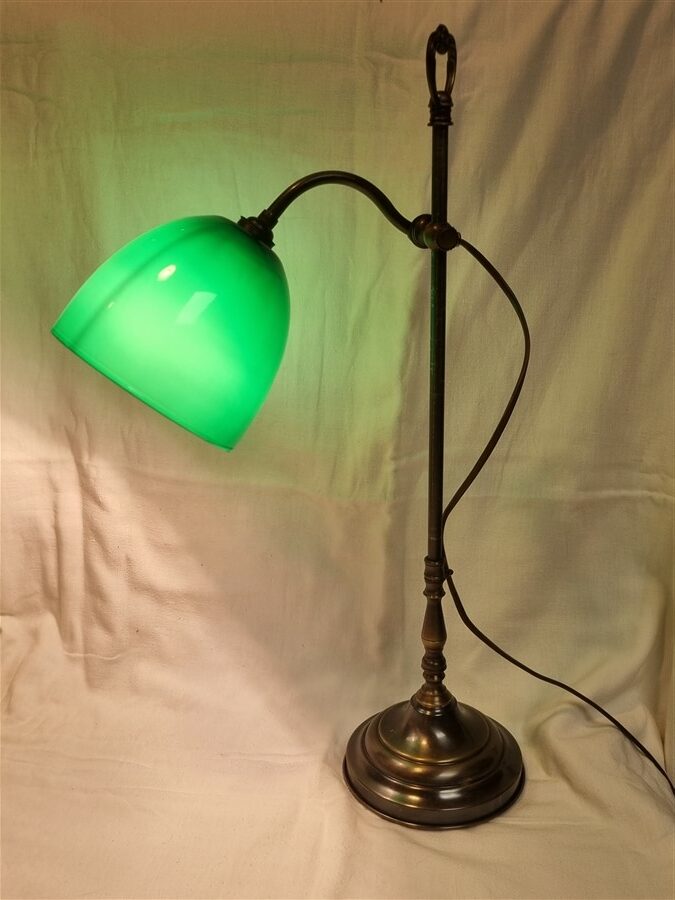 Lampe col de cygne avec opaline verte