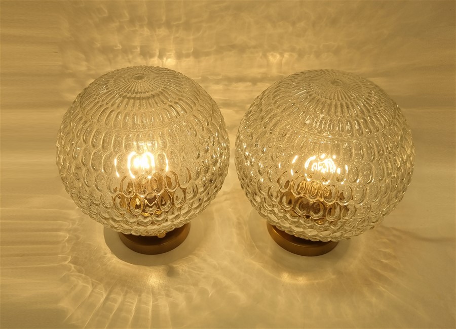 Paire de luminaires vintage (appliques, plafonniers ou suspensions)