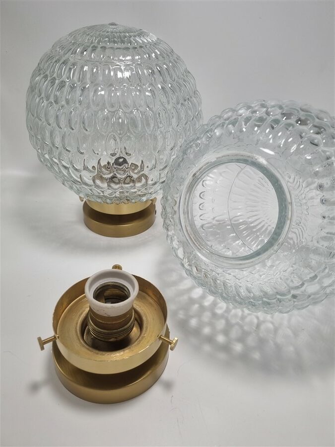 Paire de luminaires vintage (appliques, plafonniers ou suspensions)