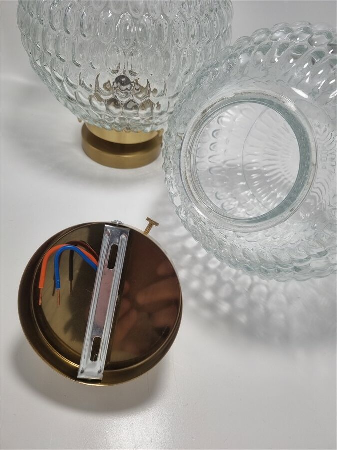 Paire de luminaires vintage (appliques, plafonniers ou suspensions)