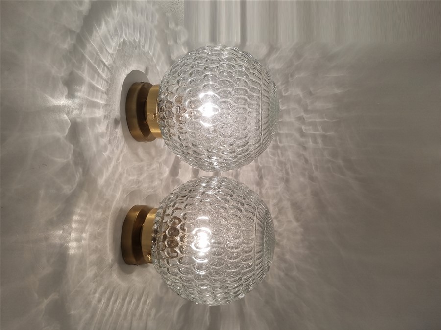 Paire de luminaires vintage (appliques, plafonniers ou suspensions)