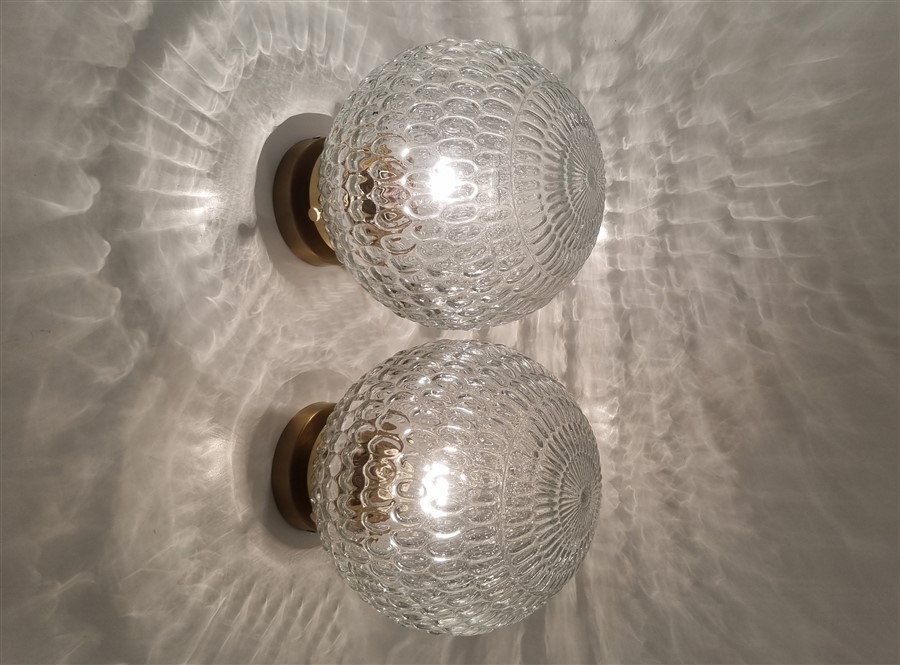 Paire de luminaires vintage (appliques, plafonniers ou suspensions)