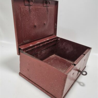 Ancienne boite coffre fort