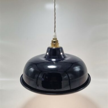 Ancienne suspension en tole emaillee bleue