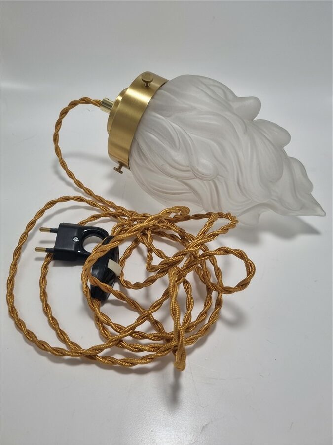baladeuse globe vintage en forme de flamme