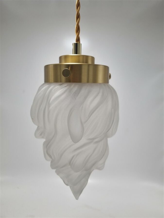 baladeuse globe vintage en forme de flamme