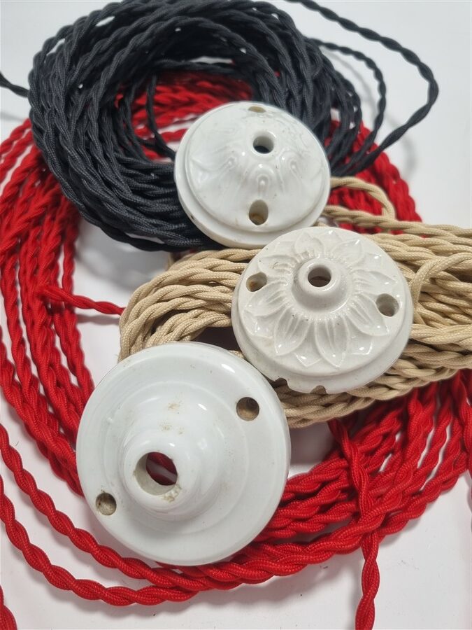 couleurs de cables et cache fixation en porcelaine