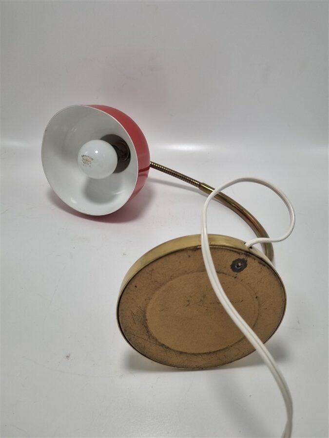 lampe de bureau vintage rouge