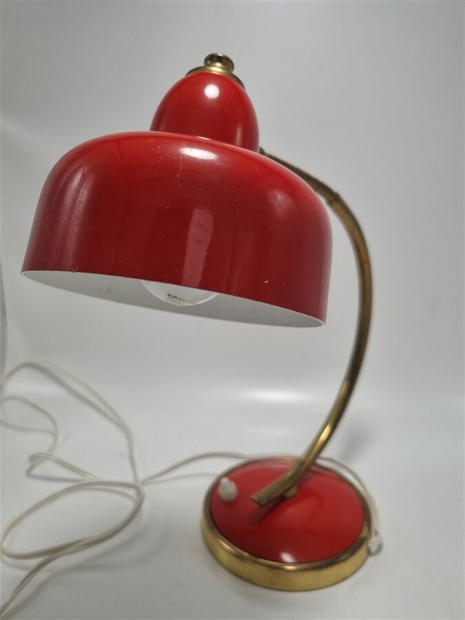 lampe de bureau vintage rouge