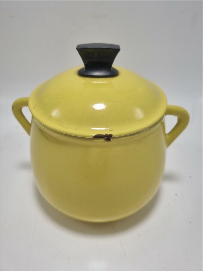 cocotte vintage en fonte von roll
