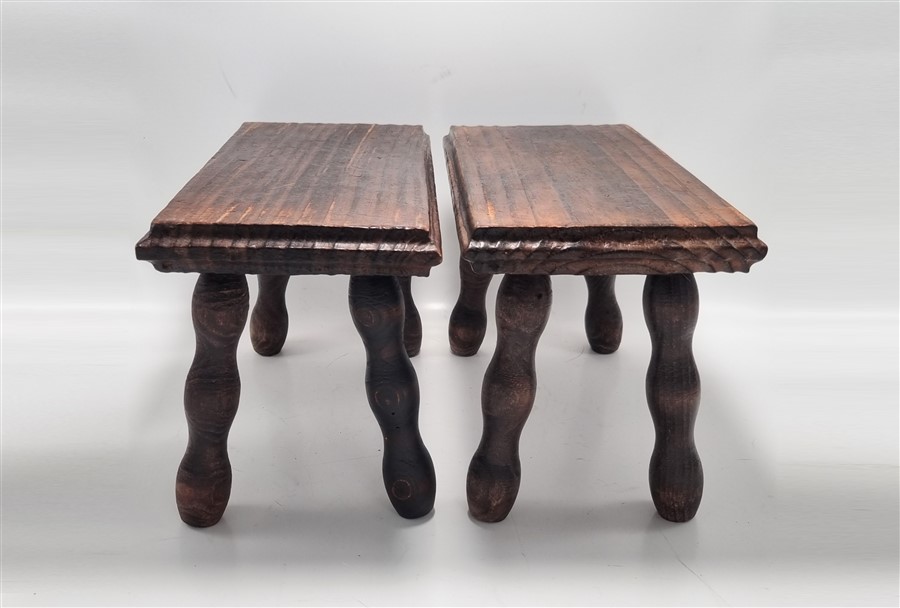 Paire de tabourets repose-pieds vintage