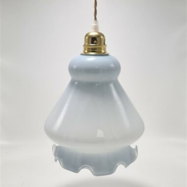 suspension en opaline bleue