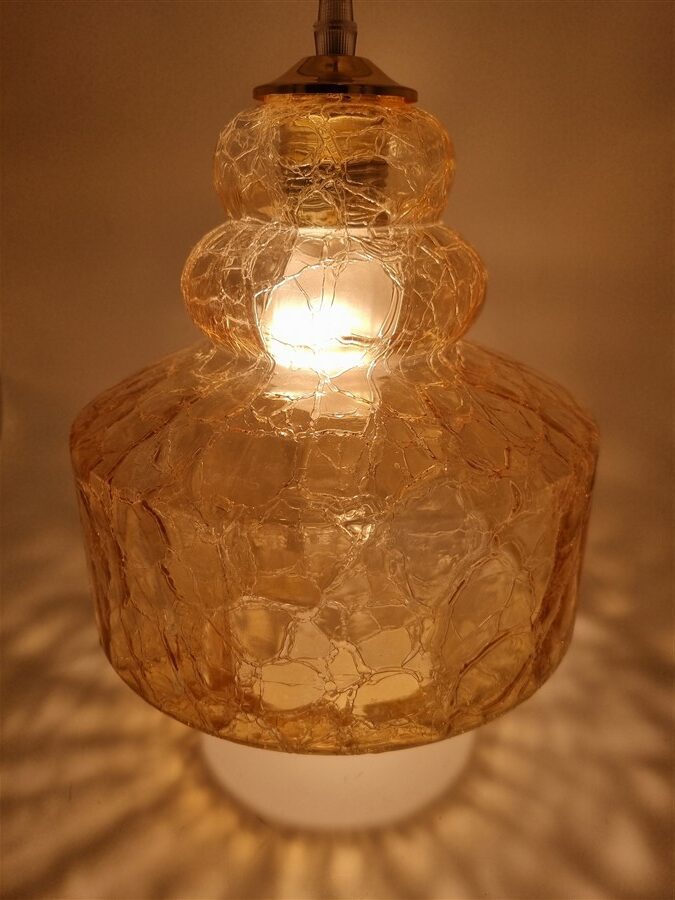 suspension vintage en verre ambre