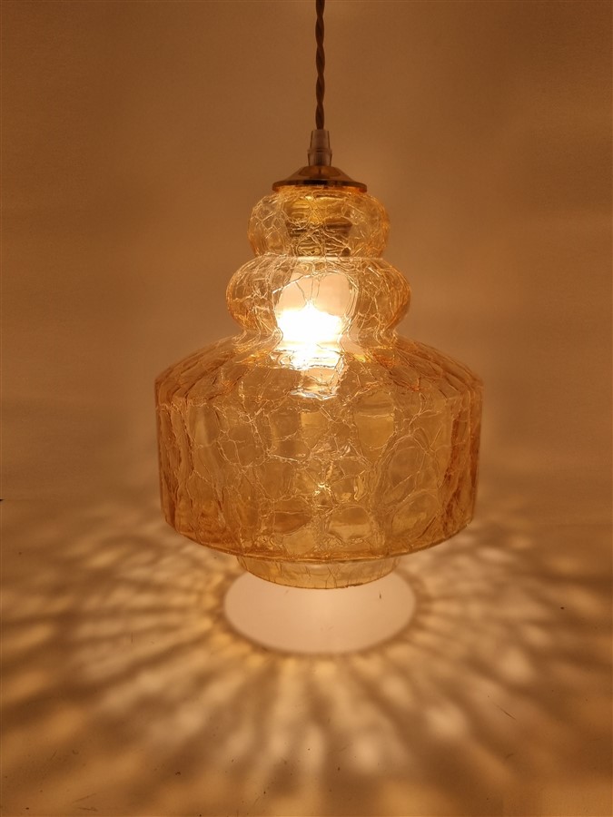 suspension vintage en verre ambre