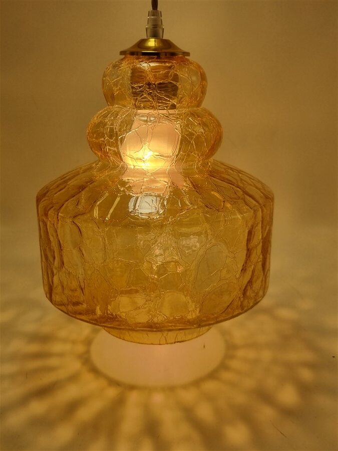 suspension vintage en verre ambre