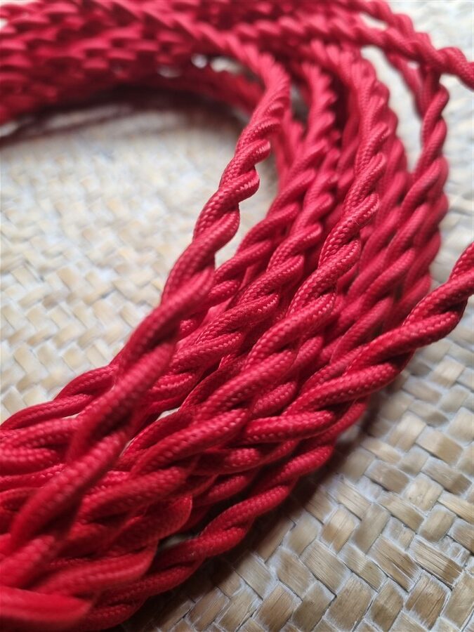 Cable tissu torsade couleur rouge
