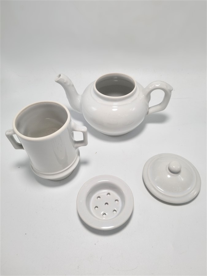 petite cafetiere en ceramique