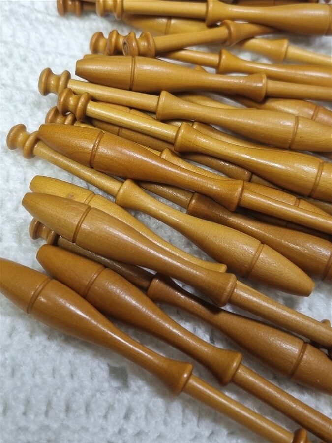 Fuseaux de dentelliere