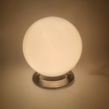 Petit plafonnier globe rond opaline