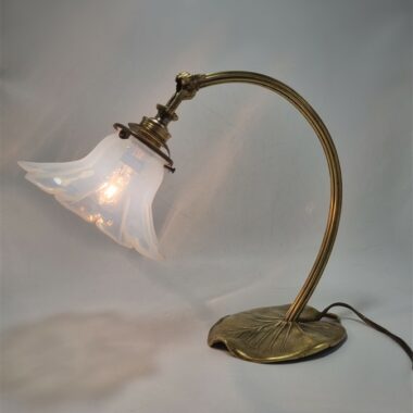 lampe ou applique murale en laiton et opaline