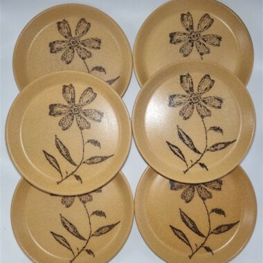 Assiettes vintage en grès