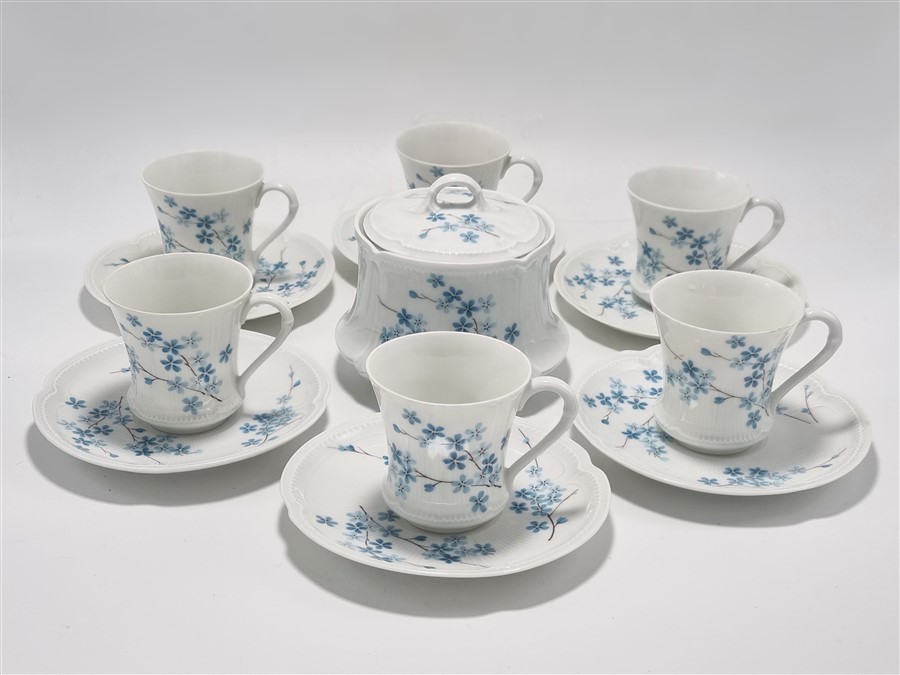 Service à café en porcelaine
