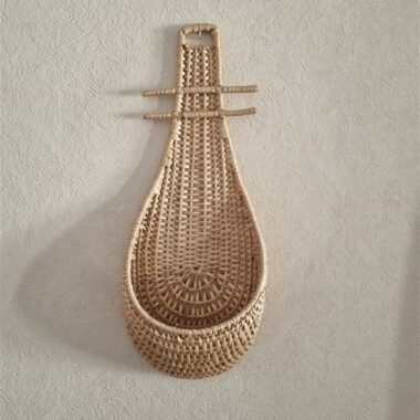 corbeille murale en osier