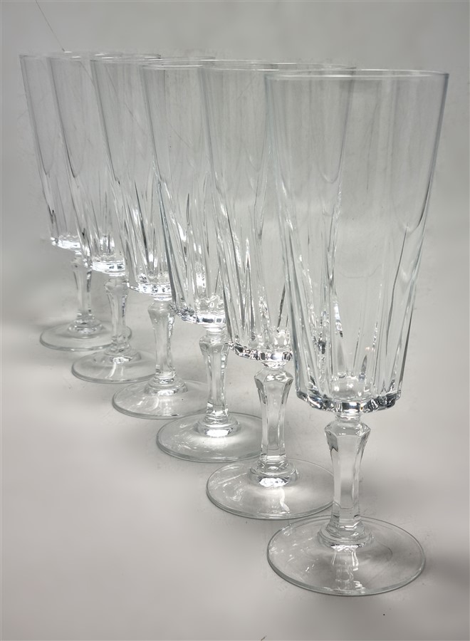 6 flûtes en cristal