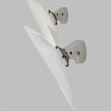 paire d appliques murales en opaline blanche