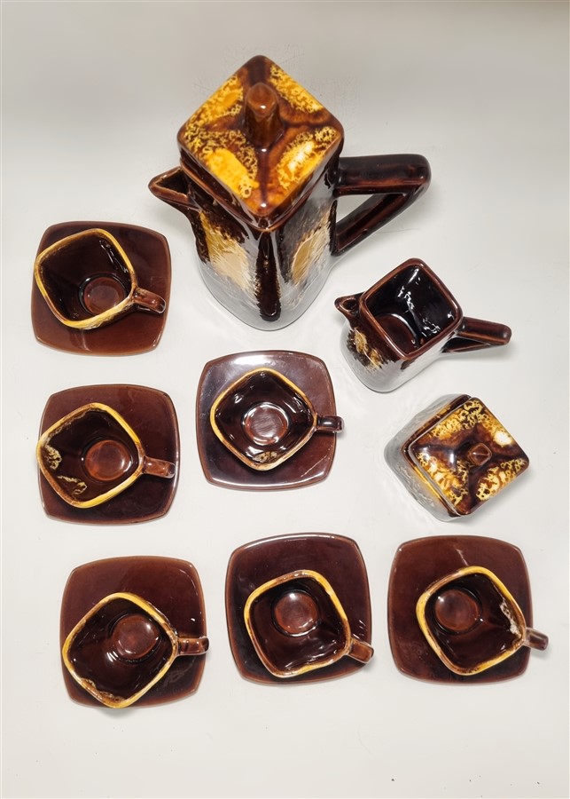 Service à café vintage en céramique