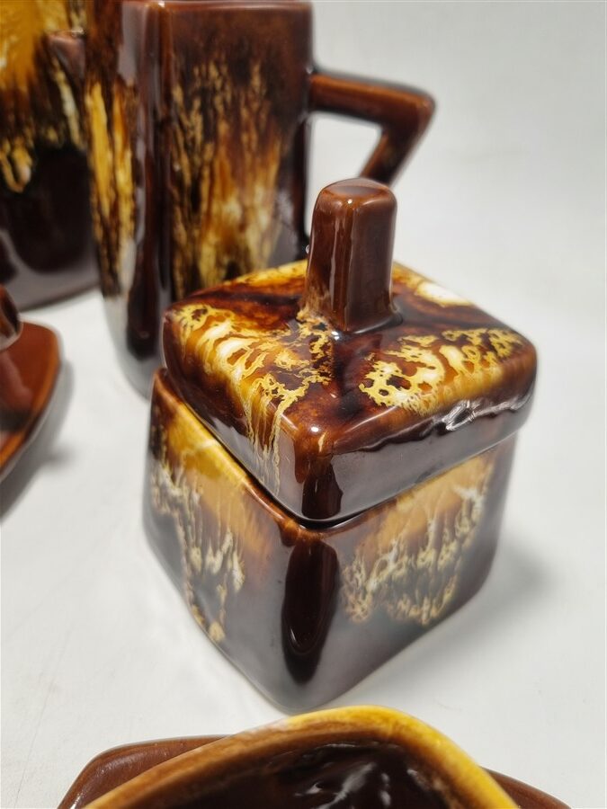 Service à café vintage en céramique