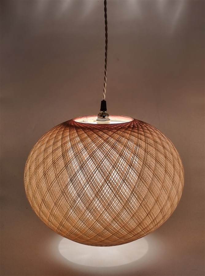 Suspension vintage en fils tressés