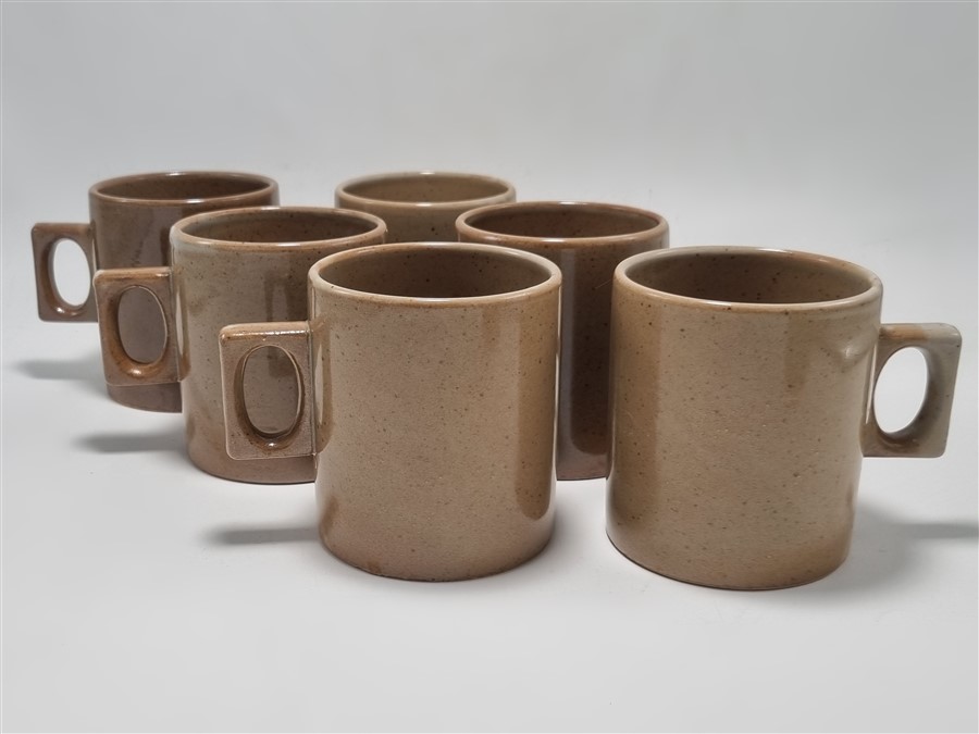 6 mugs vintage en gres