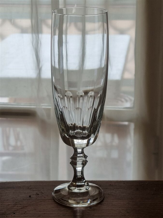 9 flûtes à champagne en cristal