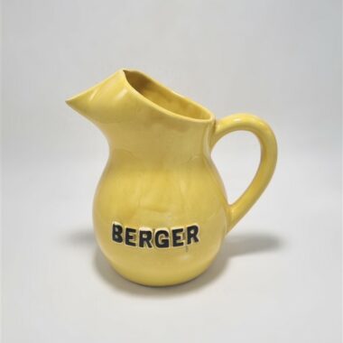 Pichet vintage berger en ceramique jaune