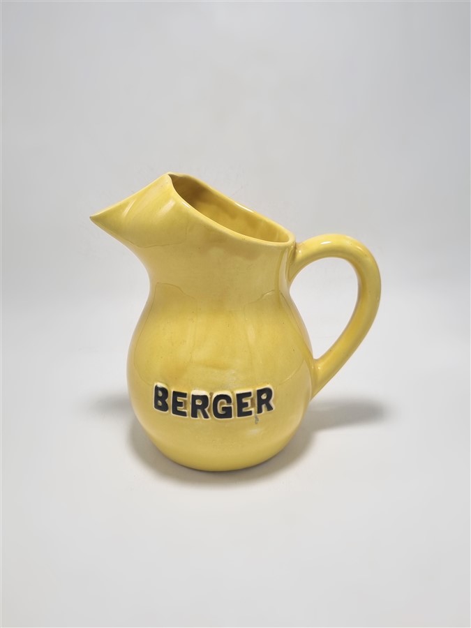 Pichet vintage berger en ceramique jaune