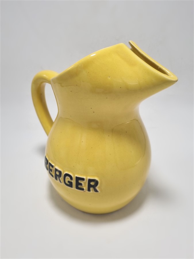 Pichet vintage berger en ceramique jaune