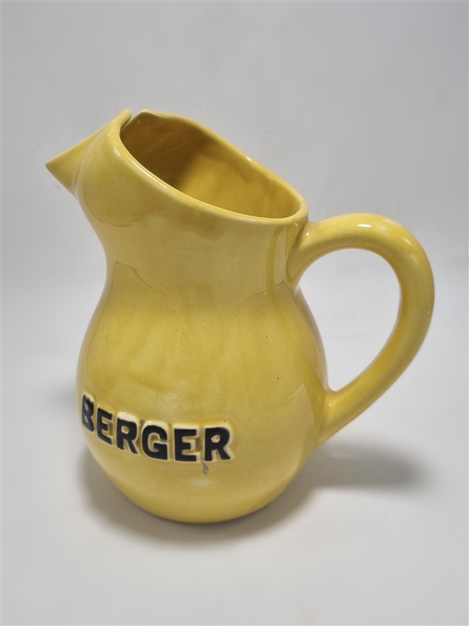 Pichet vintage berger en ceramique jaune