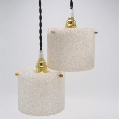 paire de suspensions en perspex